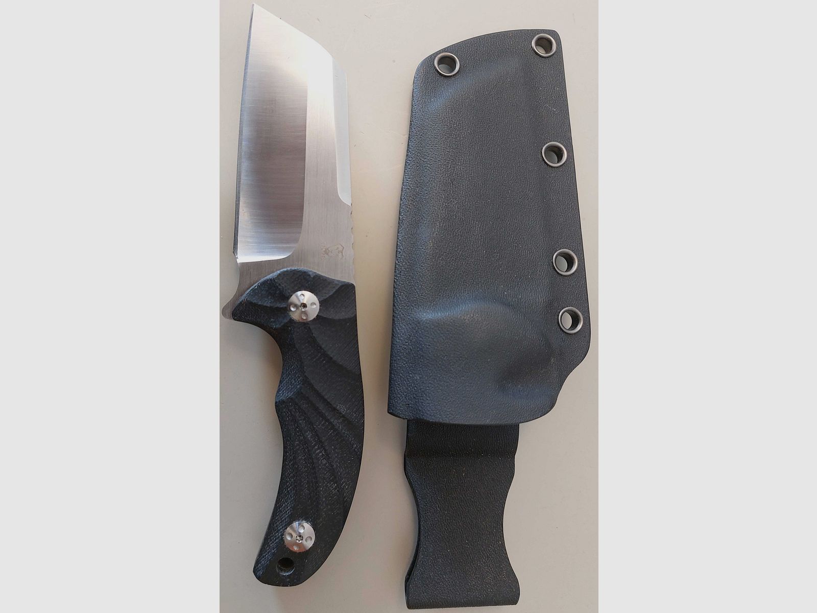 VOLTRON Hippo 5960HRC D2 blade G10