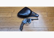 Beau revolver réglementaire modèle 1892 – Courant mais mythique – Apogée du revolver réglementaire Made in France – Calibre 8mm92 – Mono-matricule – Arme de 1894 – Belle mécanique – Très beau canon – Bel étui réglementaire en sus – TBE-