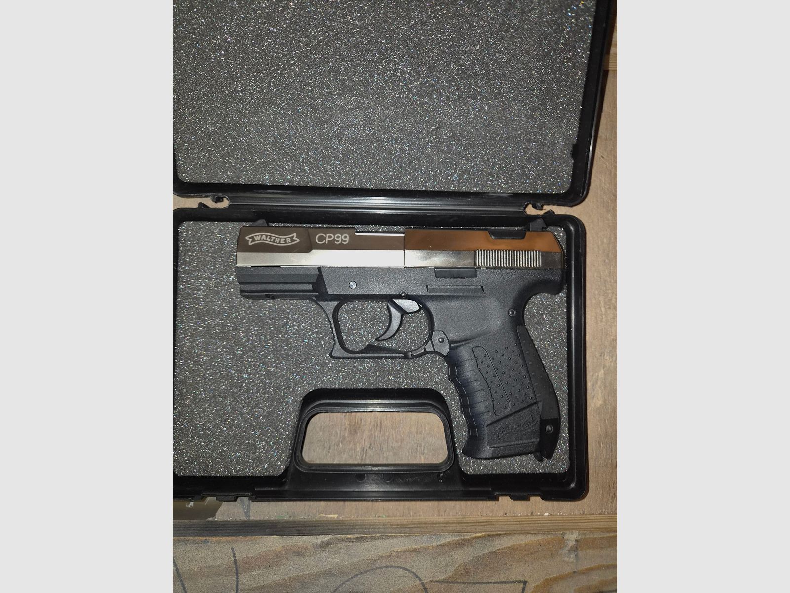 Walther CP99 Bicolor 4.5mm CO2 air pistol