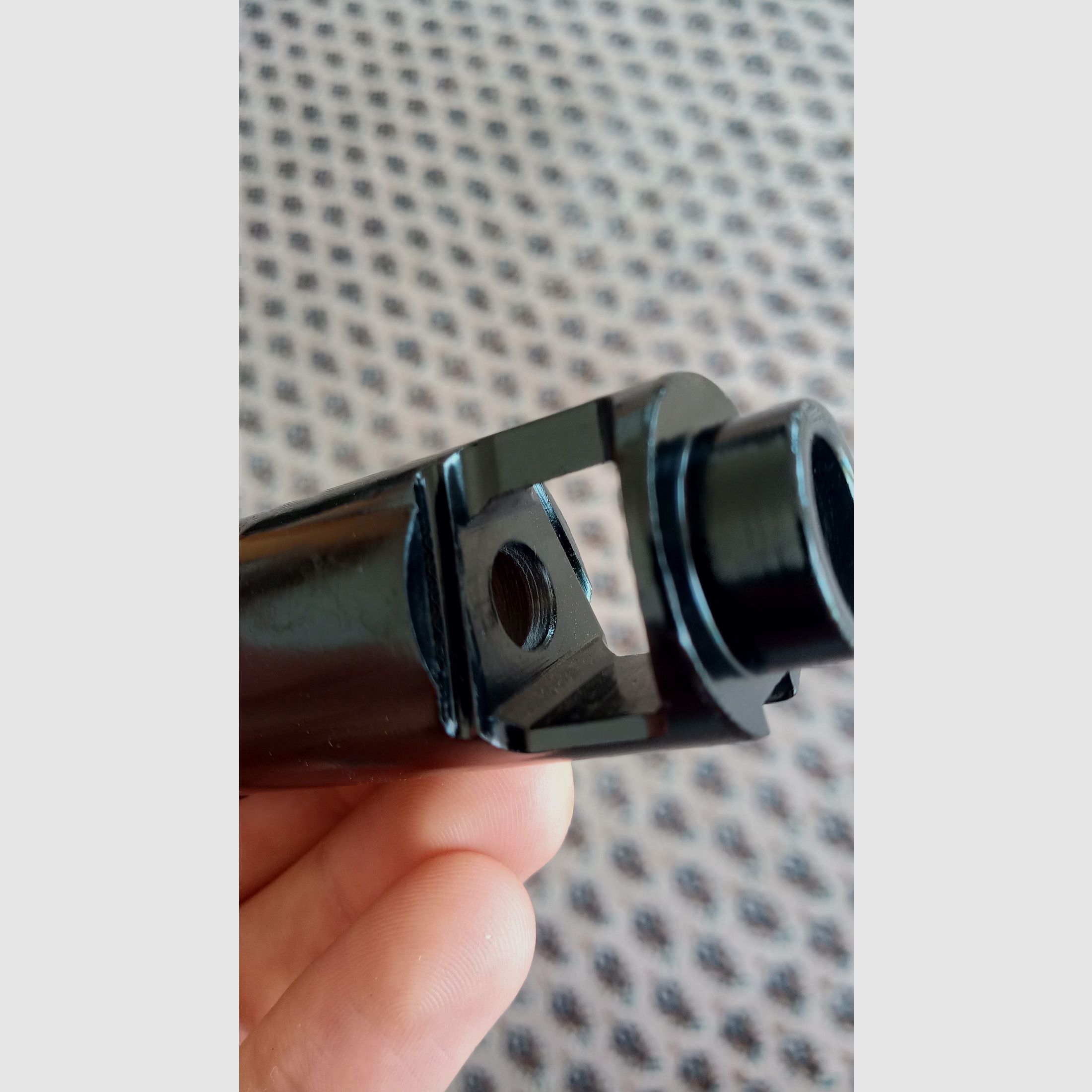 Tauchangebot: Wiesa 5,45/.223 Zick-Zack Flash Hider  gegen Arsenal Flash Hider // DDR NVA MPi AK74 24x1,5 mm Rechtsgewinde Mündungsbremse Mündungsfeuerdämpfer