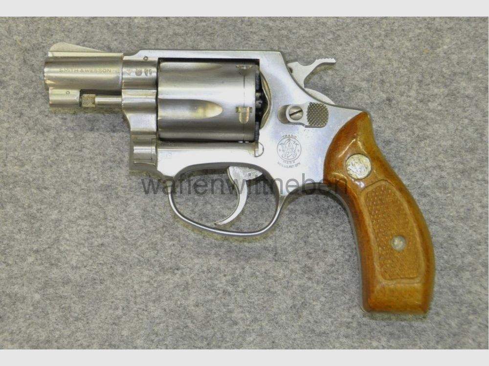 Smith & Wesson 60, imagen 1 de 2