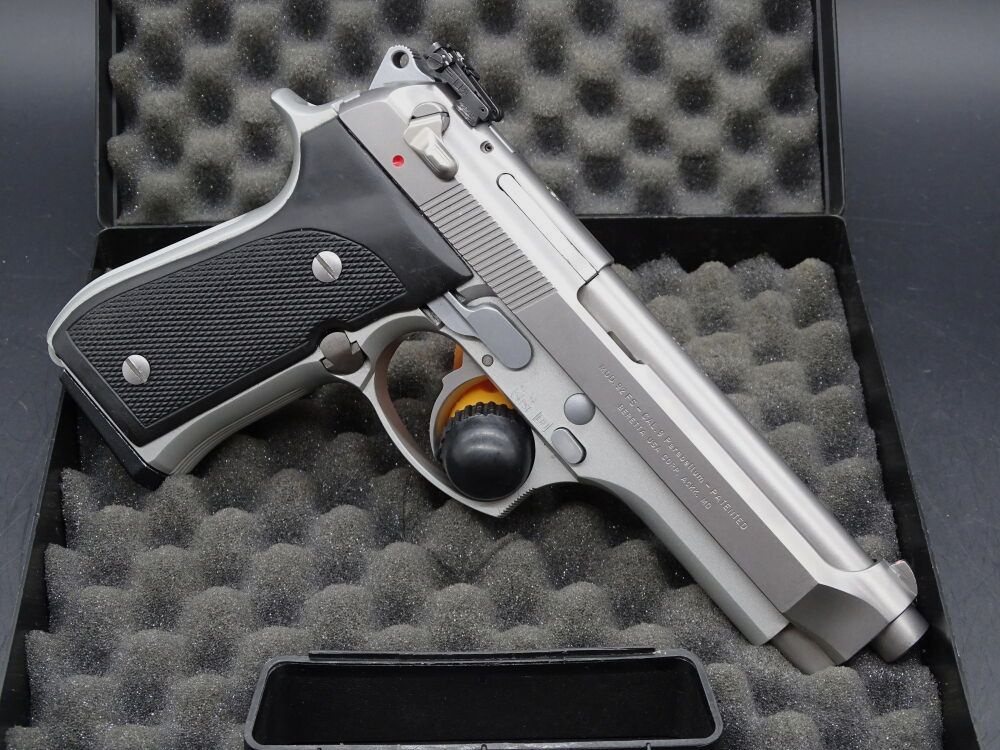 Beretta 92 FS Inox Kaliber 9mm Luger mit LPA Visierung 92 FS Inox