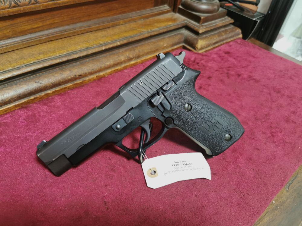 Sig Sauer P220