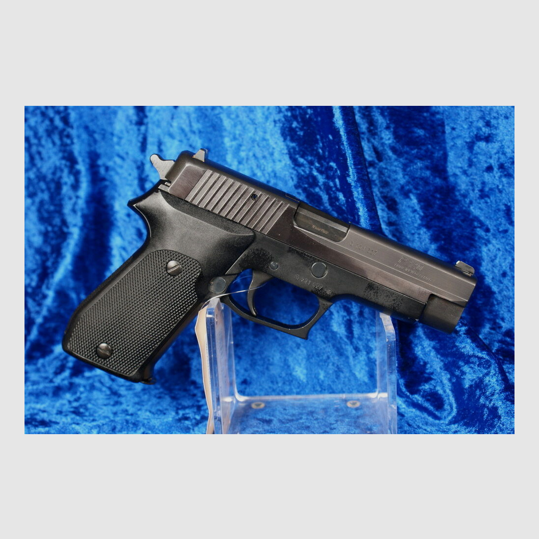 SIG Sauer GmbH	 P220-1