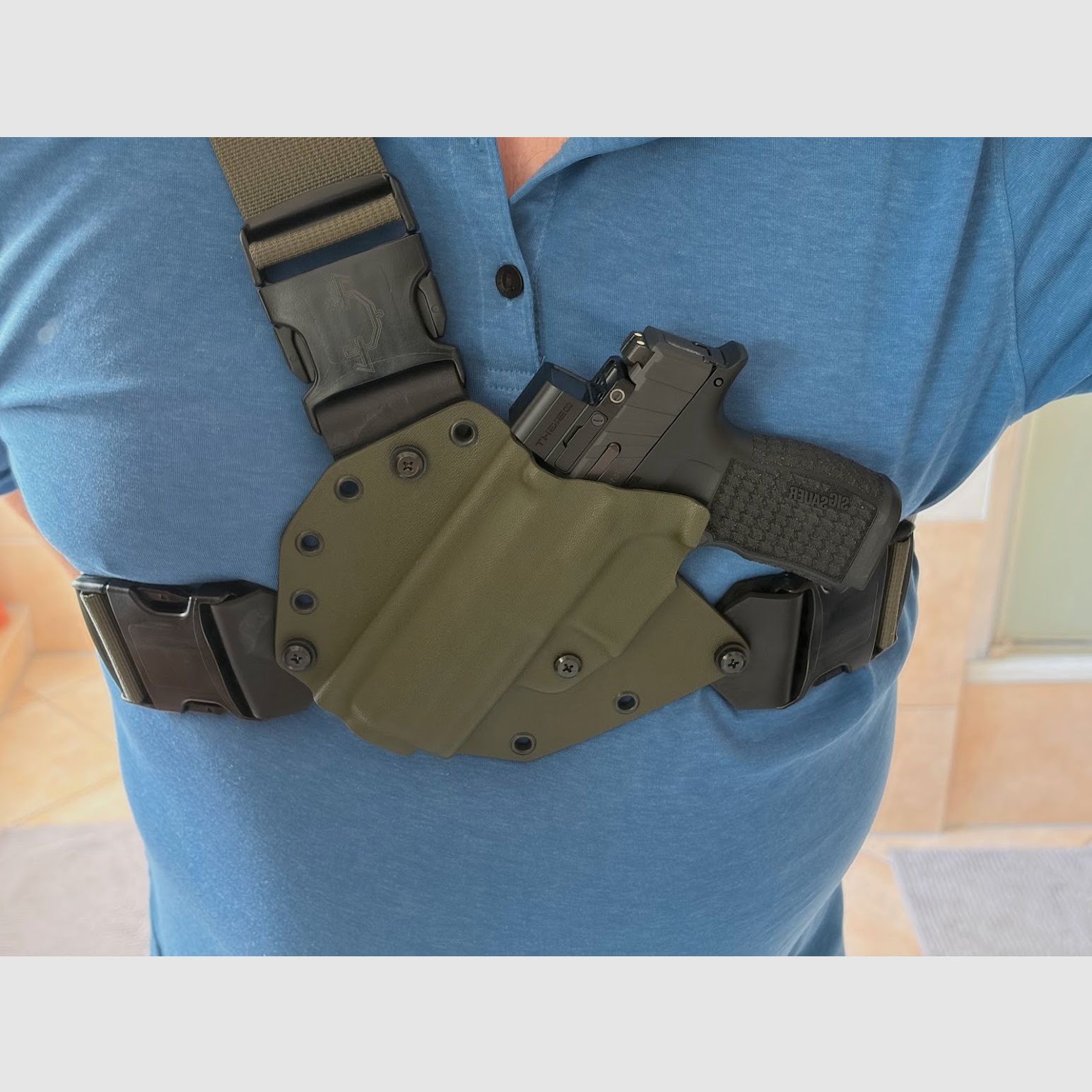 RECON Chest Holster - voor CZ-P10 F (C/SC) van Invader Concepts