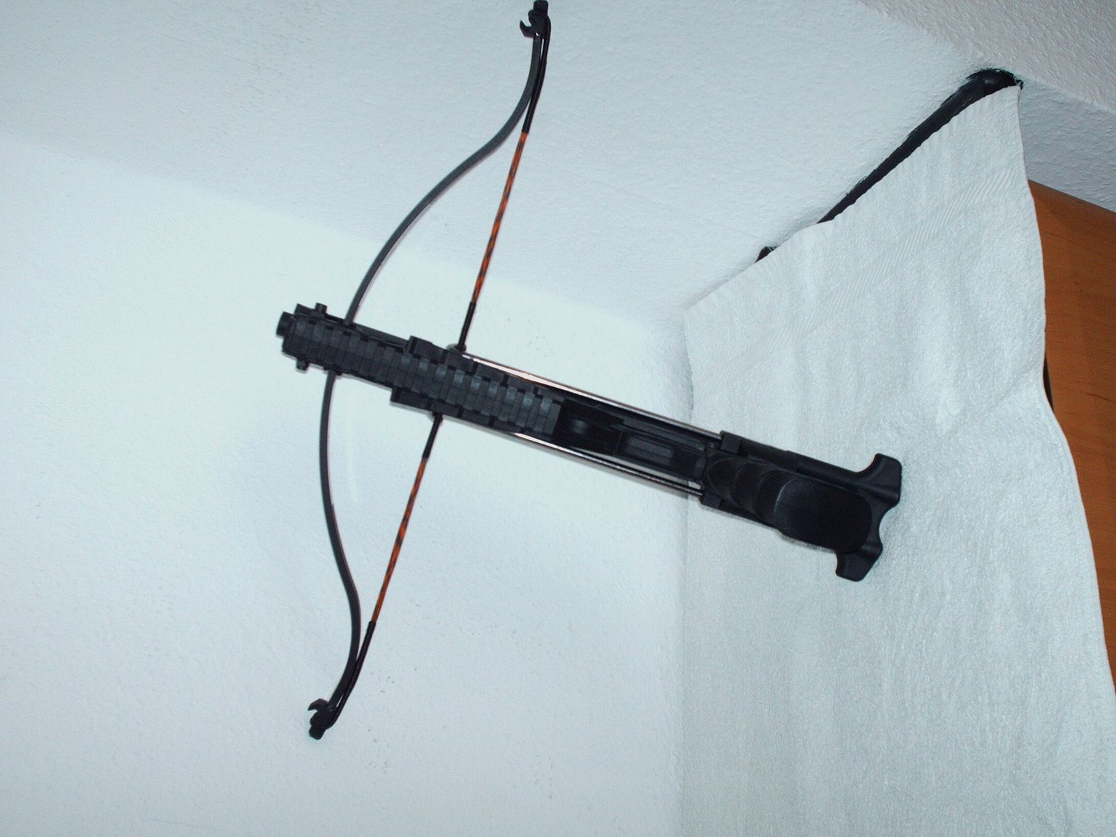 Steambow AR6-Stinger II Compact z 35 lbs łukiem z likwidacji gospodarstwa domowego