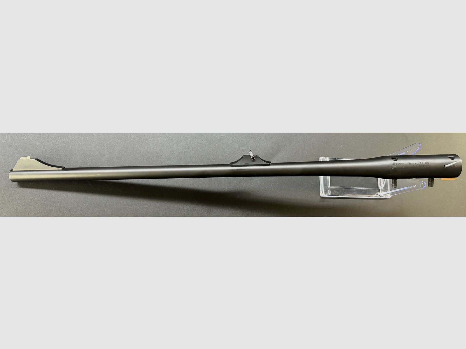 Blaser R8 canna calibro: .308Win (versione standard) con mirino aperto con inserto per caricatore