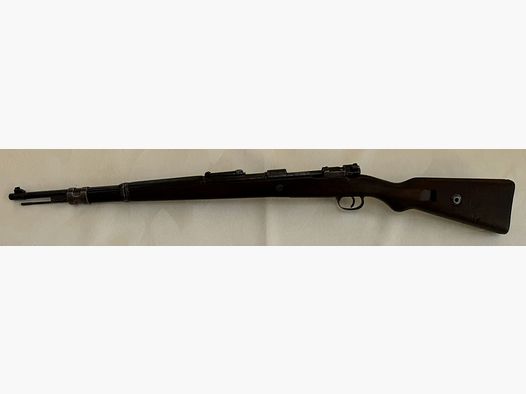 Mauser Karabiner 98k (K98k) – S/42 (1937) – Calibre 8x57IS – con sellos de aceptación WaA63