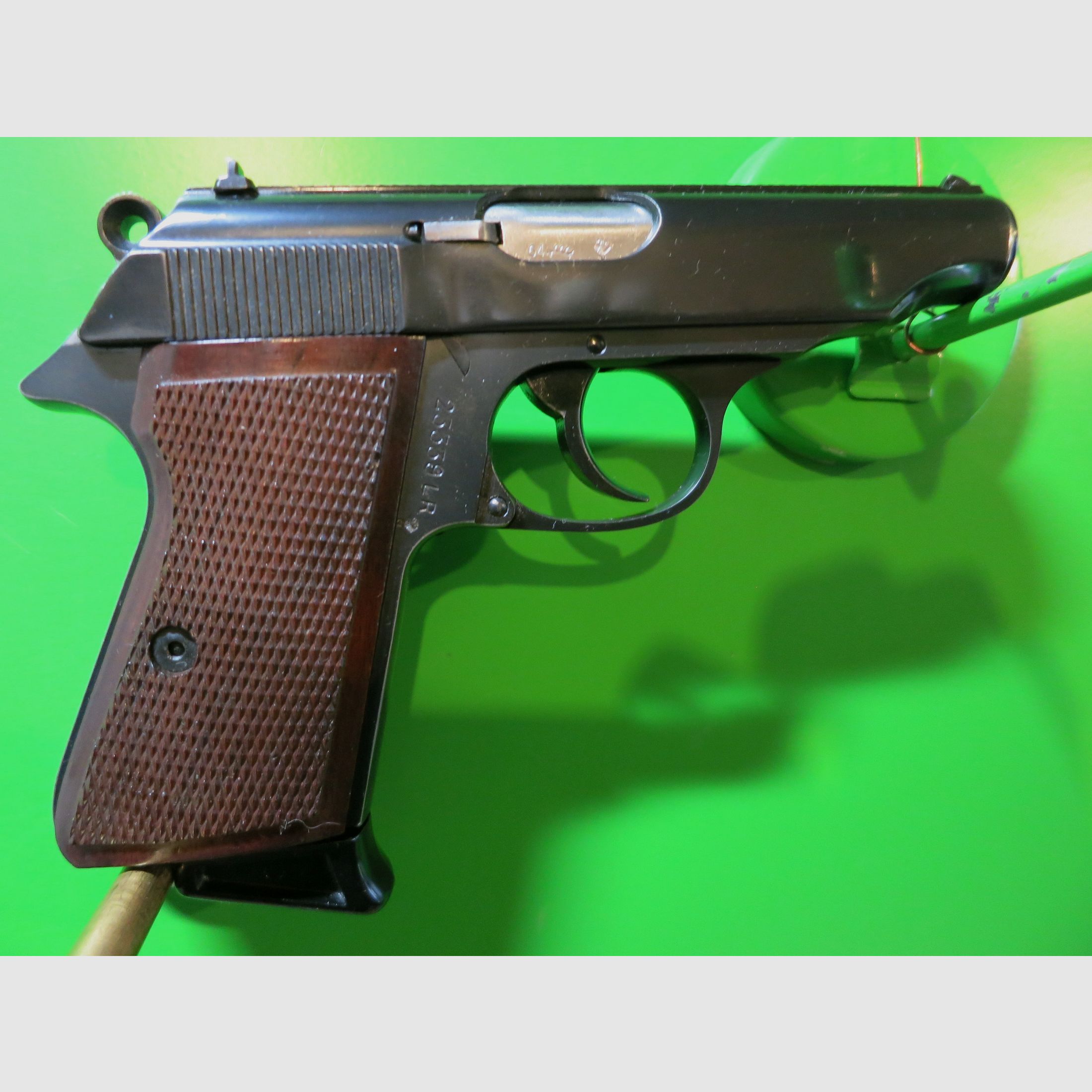 Walther PP „Polizeipistole“, .22lr Übungspistole, Holzgriffschalen       #39