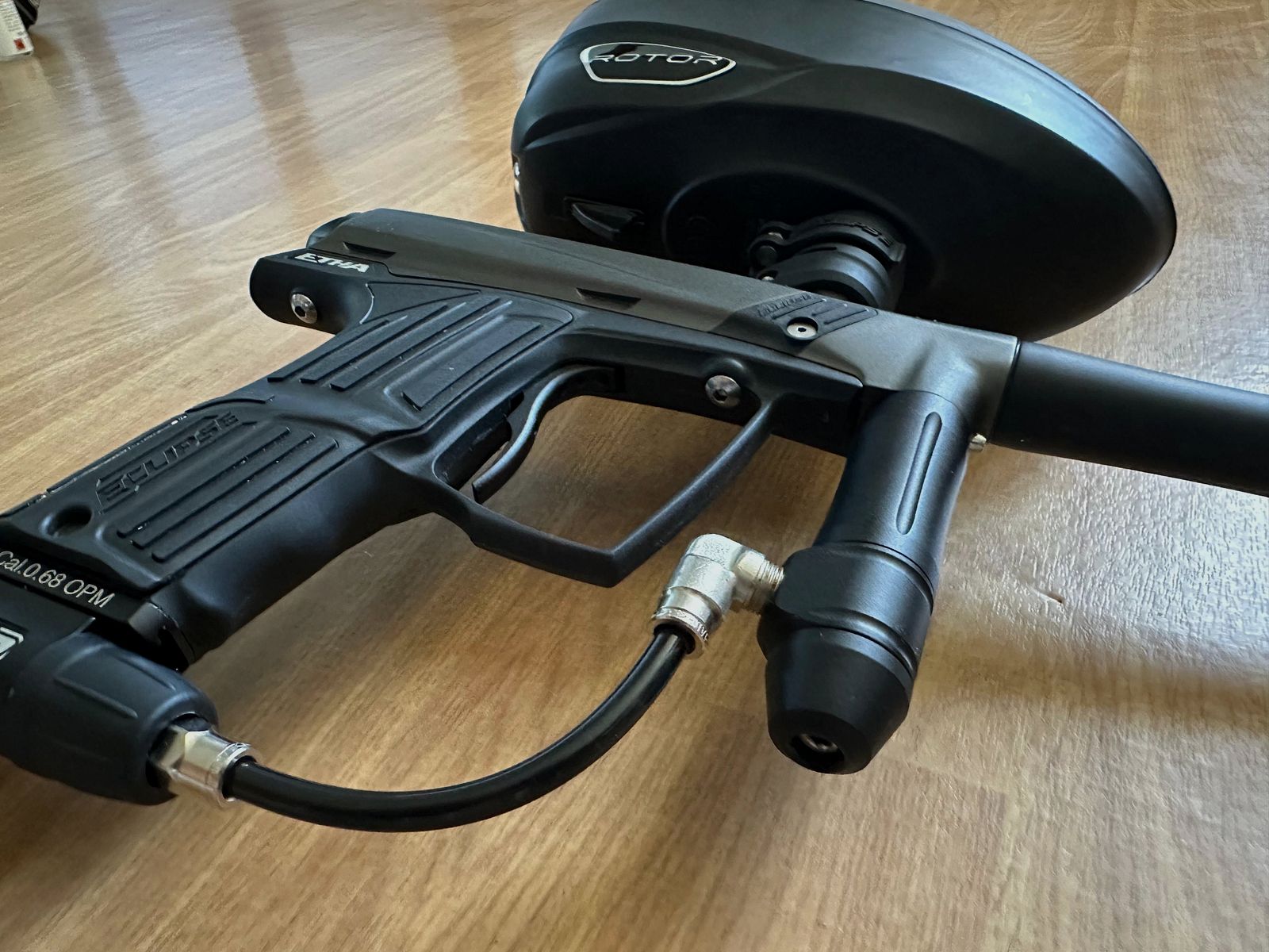 Paintball Komplettset – Planet Eclipse Etha, Dye Rotor, HP-Flasche, Maske & Kleidung