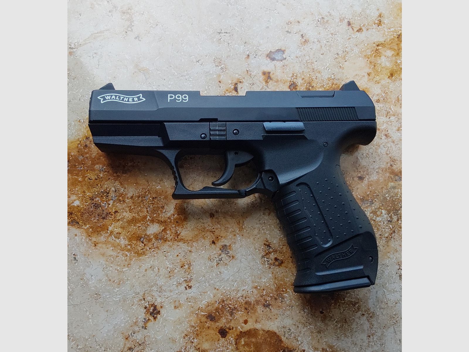 WALTHER P99 