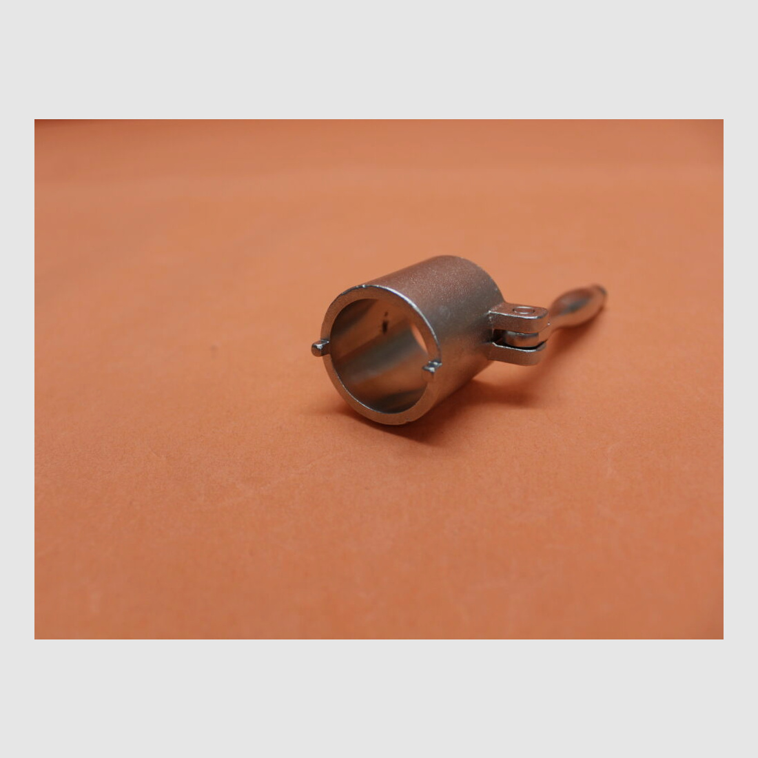 UTG - Leapers UTG Deluxe Universal Forend Wrench (TL-SHWR01) Shotgun/ Outil clé pour avant de fusil f. fusils