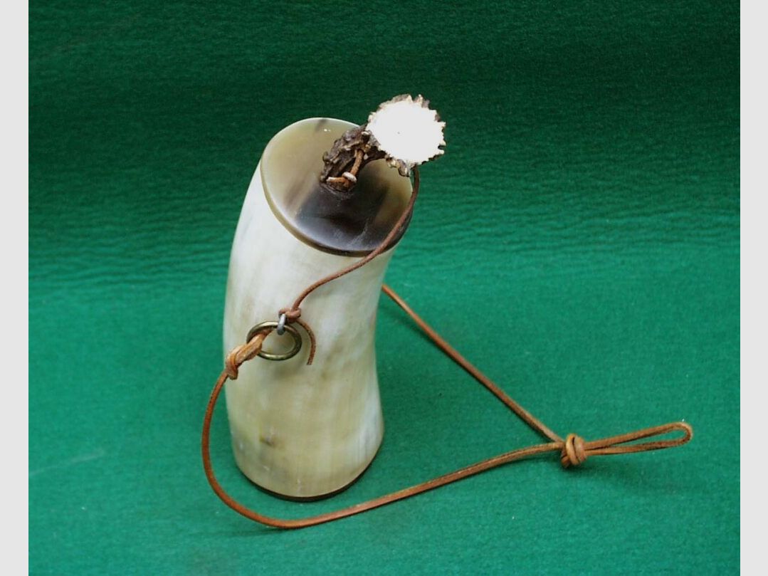 Custom Made Pulverhorn