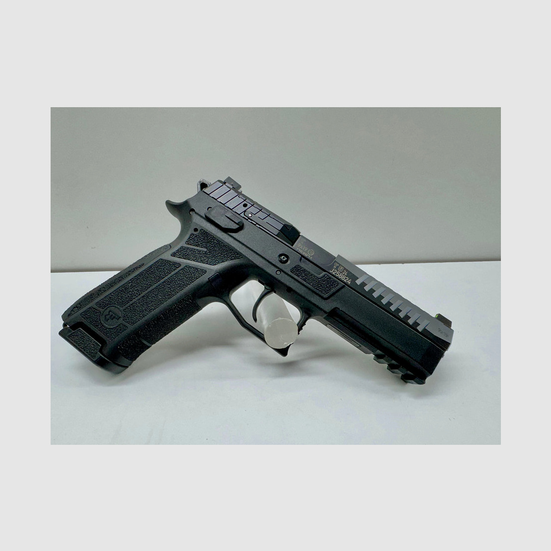 Pistolet CZ P-09 F Nocturne