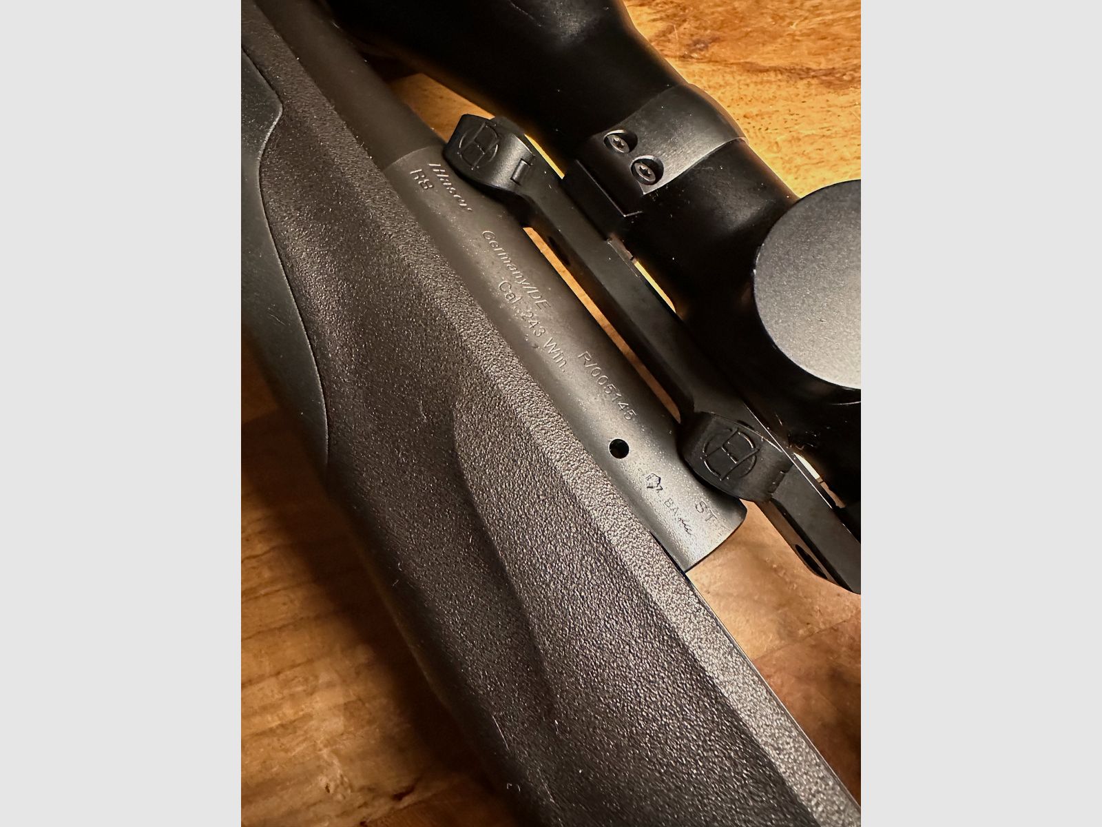 Blaser R8 Professional Success en .243Win con nueva montura Blaser, ¡incl. silenciador Stalon W110!