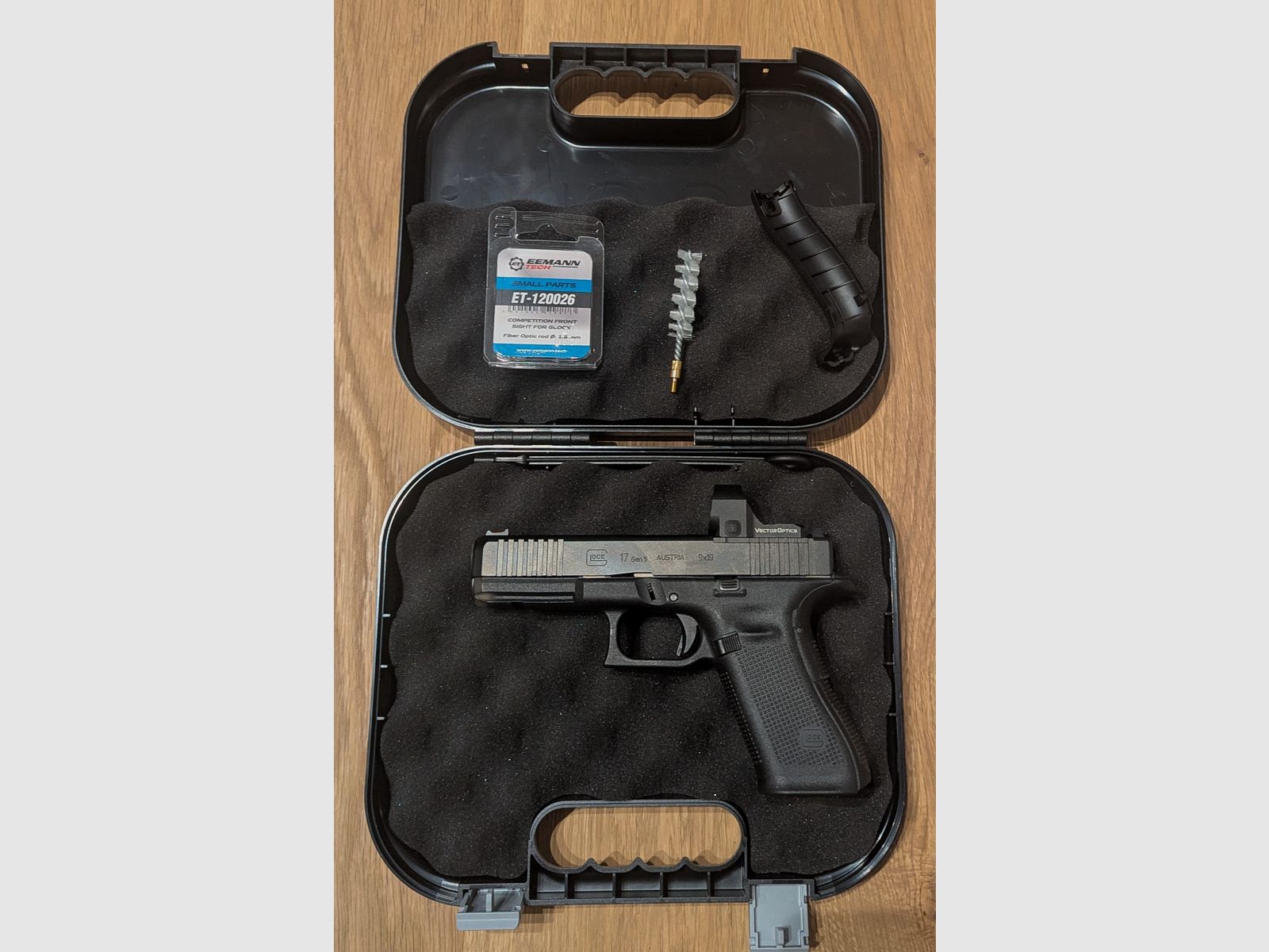 Glock 17 Gen 5 MOS + 4 Magazine + Holster