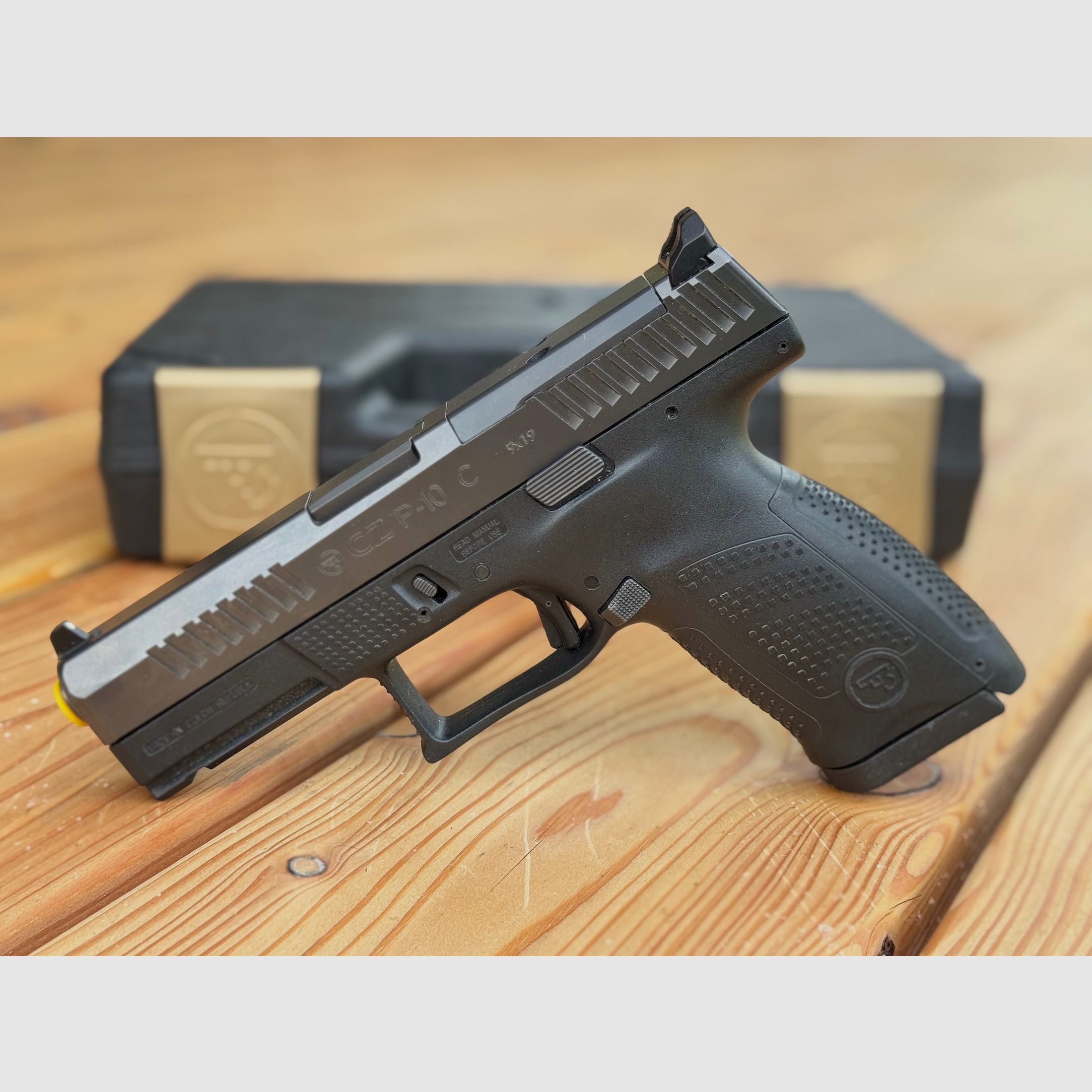 Pistolet CZ P-10 C OR dans la mallette d'origine