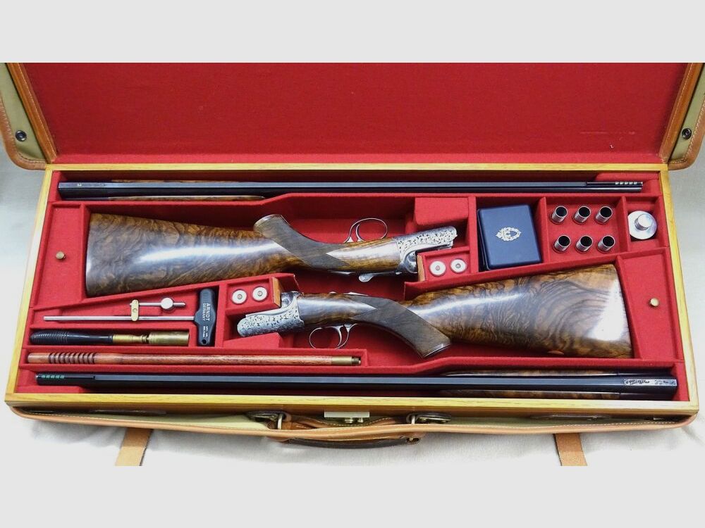 Farm's sister shotguns