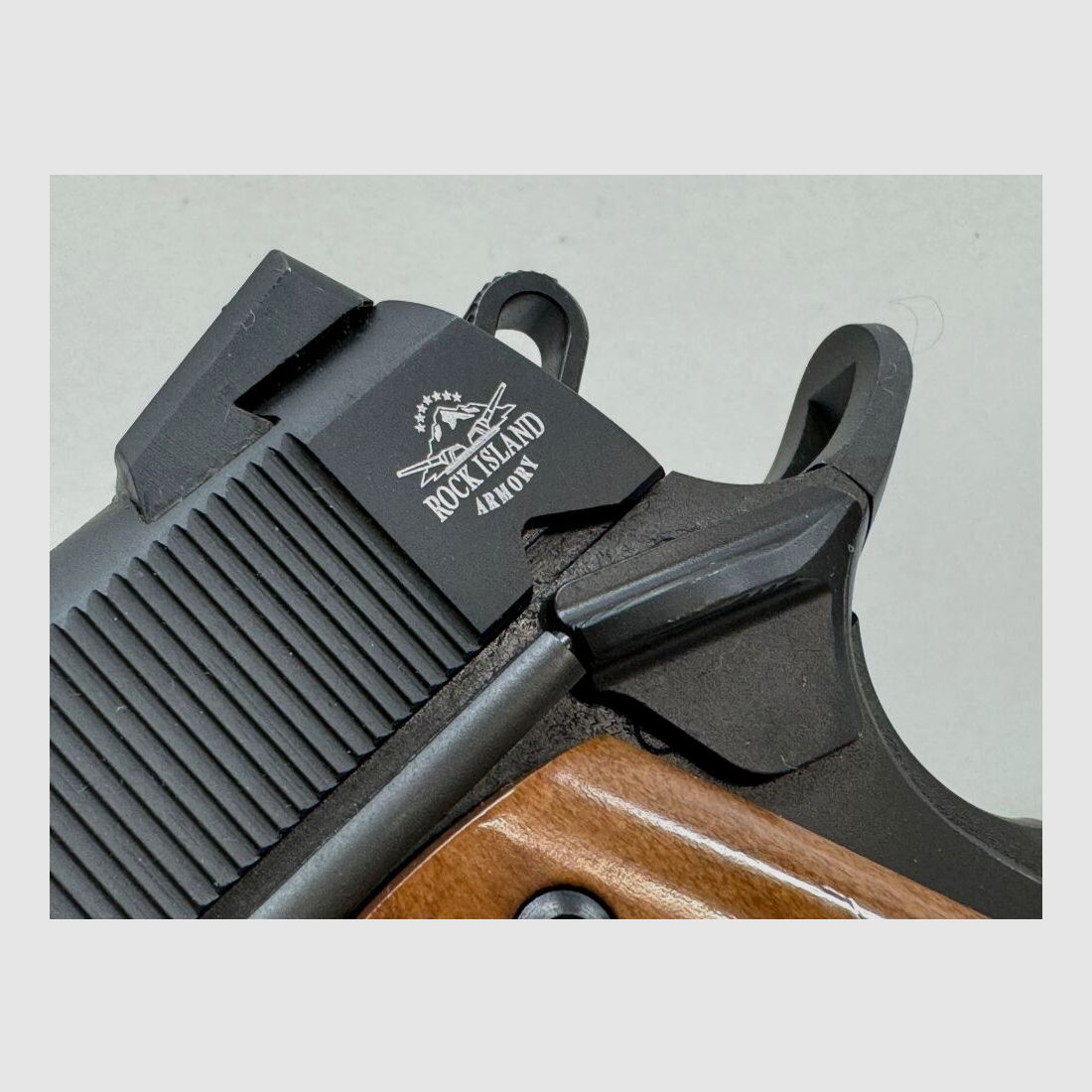 ARMSCOR Rock Standard 1911 A1 CS Commander Class - Waffen Friedrichs