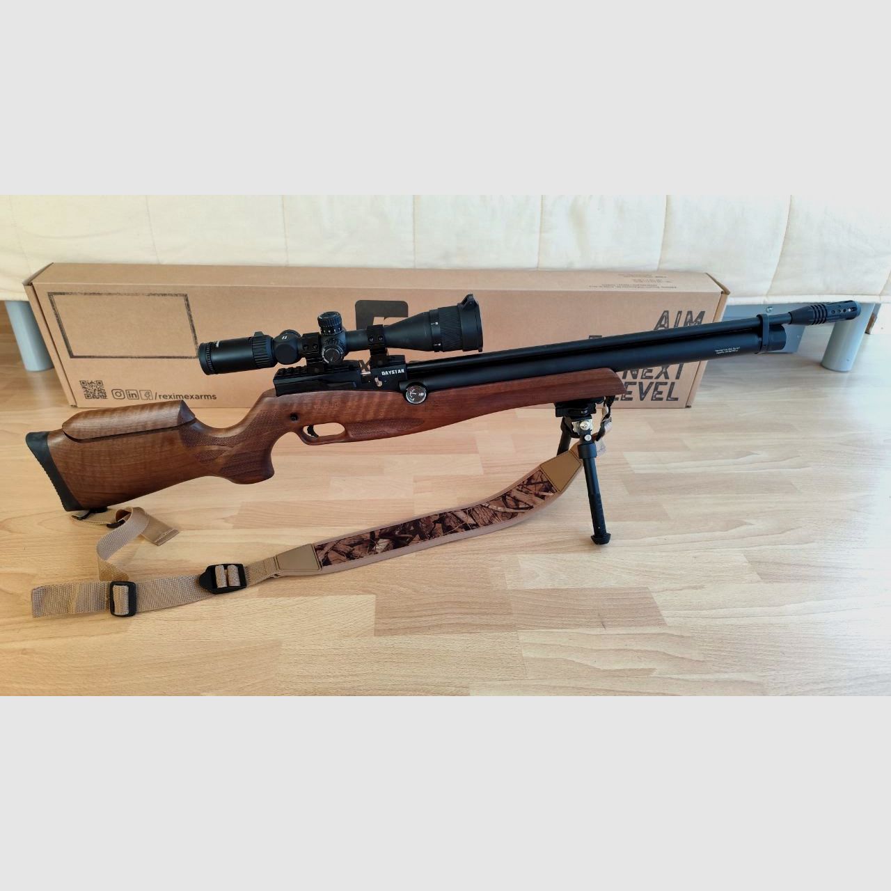 Reximex Daystar in 4,5mm mit Zielfernrohr, Zweibein, Tragegurt, zwei Magazinen und Exportkit