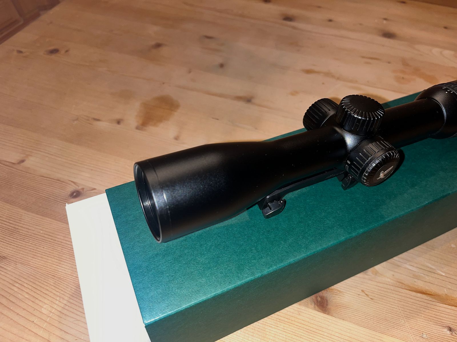 Swarovski Z8i 1.7-13.3x42 avec rail SR et réticule 4Ai