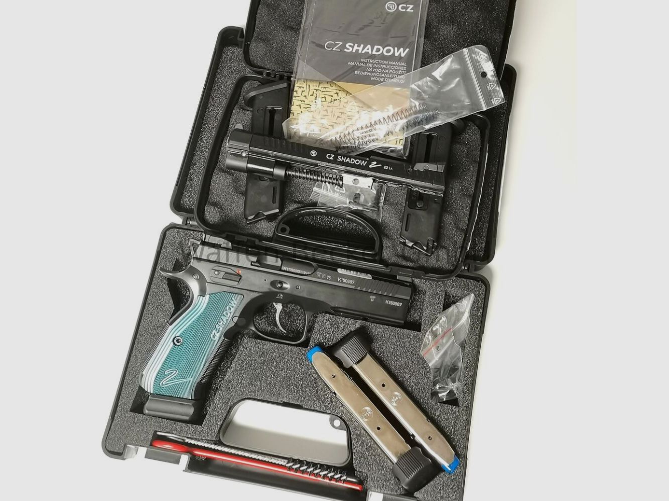 CZ CZ75 SP01 Shadow 2 OR (Optic Ready) Cal. 9mm Luger + Conversion System Shadow 2 Cal. .22lr.
