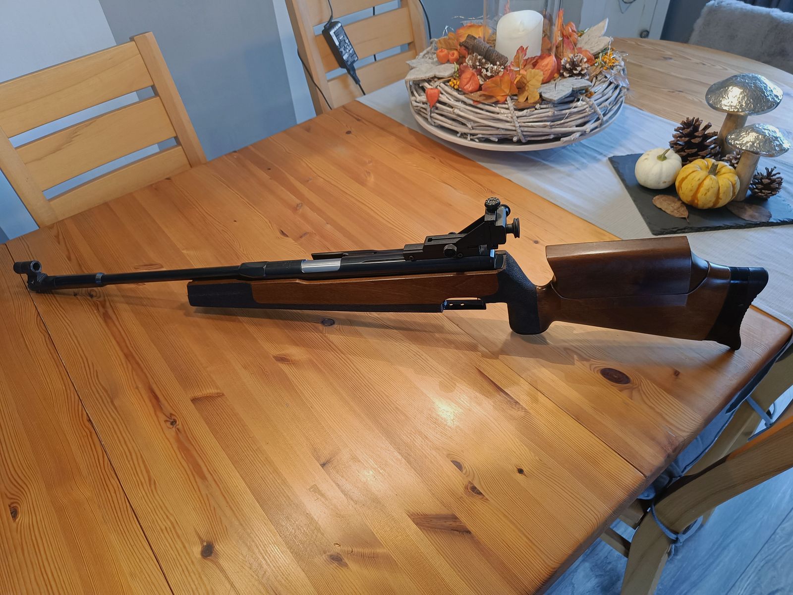 Luftgewehr der Marke Feinwerkbau Modell 300s Universal