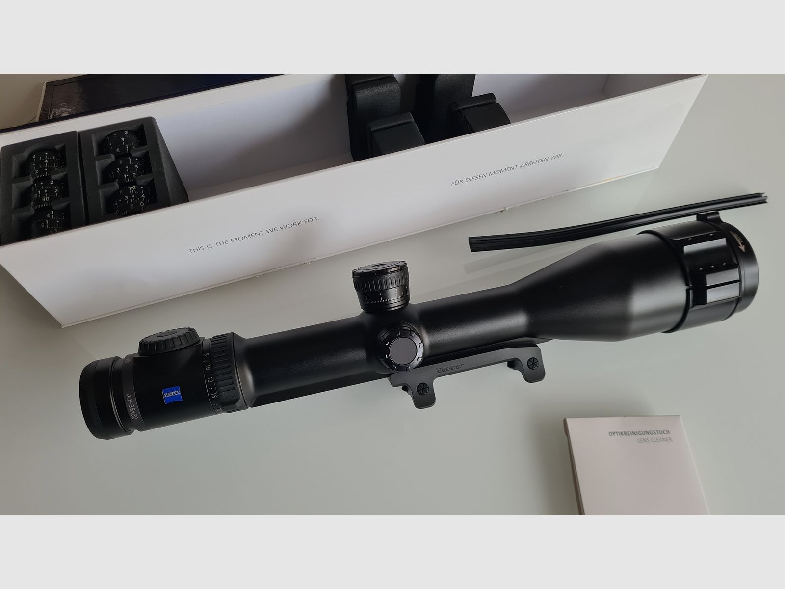 ZEISS Zielfernrohr V8 4,8-35x60 ASV mit Schiene und Rusan Modular FIX Klemmadapter (VB)