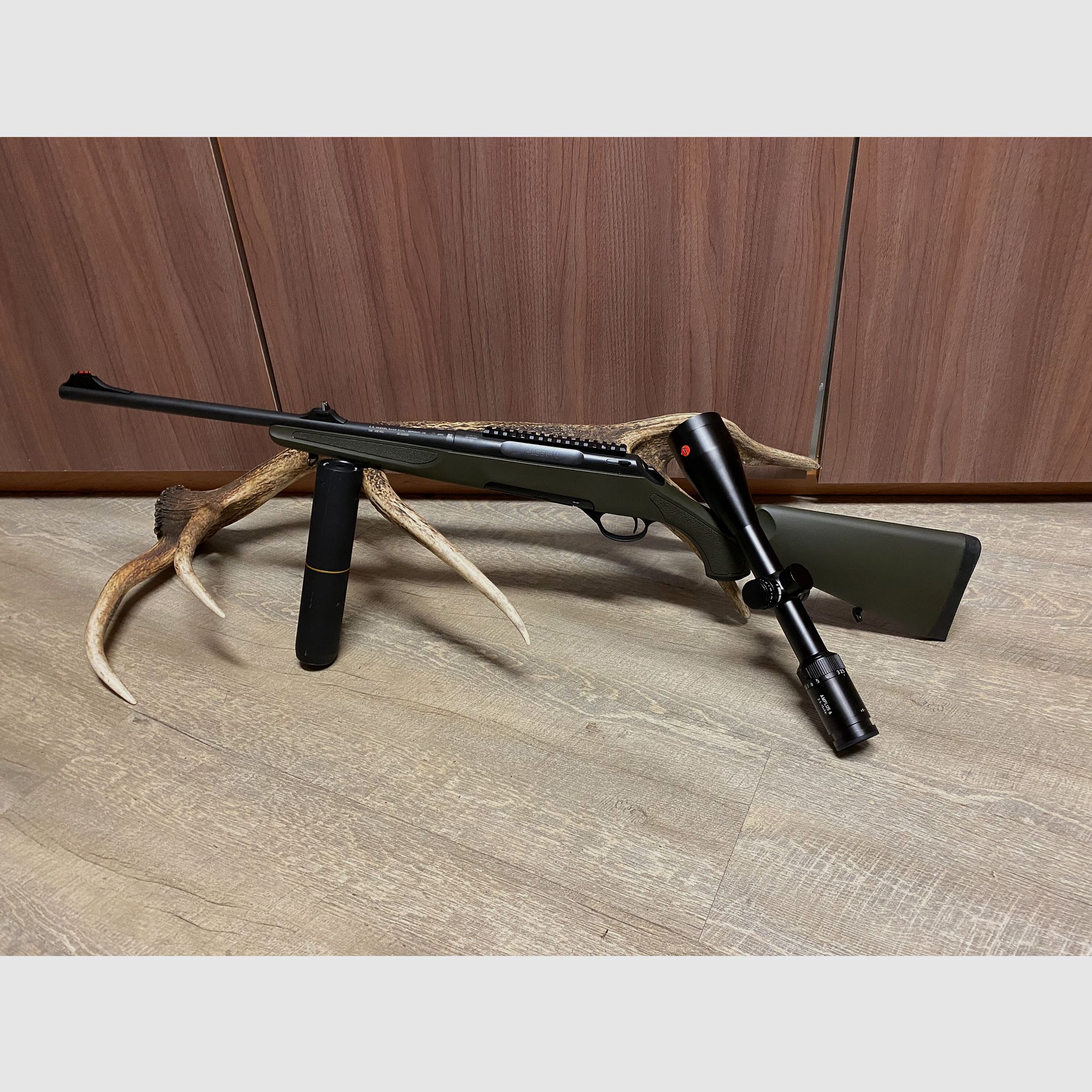 Haenel Varmint Jaeger 10, z Leica Amplus 6 2,5-15x56 i