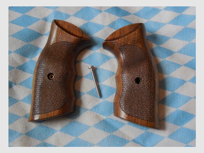 Holzgriffschalen für Colt Detective Special,Browning BR9,Reck Cobra und viele mehr mit Fischhaut 03