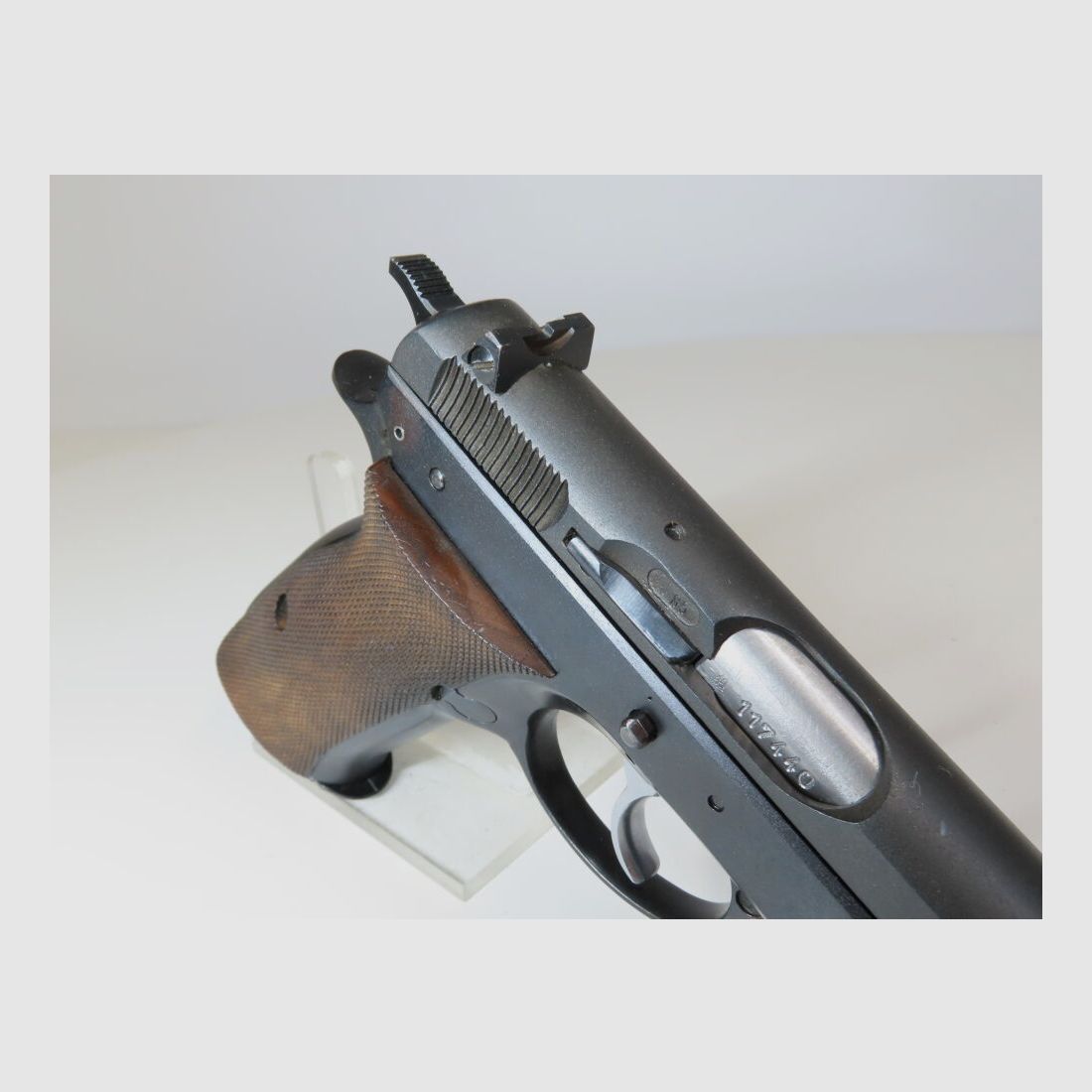 Zbrojovka BRNO CZ 75