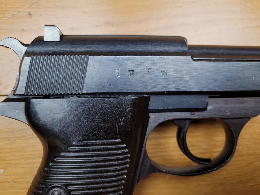 Wspaniały Pistolet Walther P38 – Produkcja Walther 1943 – Oryginalne Brązowanie – Pojedynczy Numer Seryjny – 2 Magazynki – Doskonały Stan, zdjęcie 10 z 14