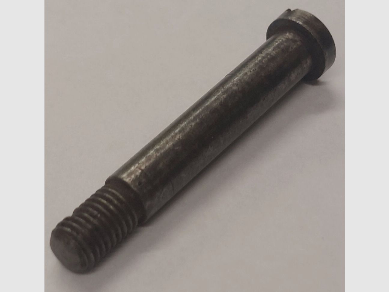 Stey systeemschroef / kastenschroef lang voor Steyr M95, origineel onderdeel