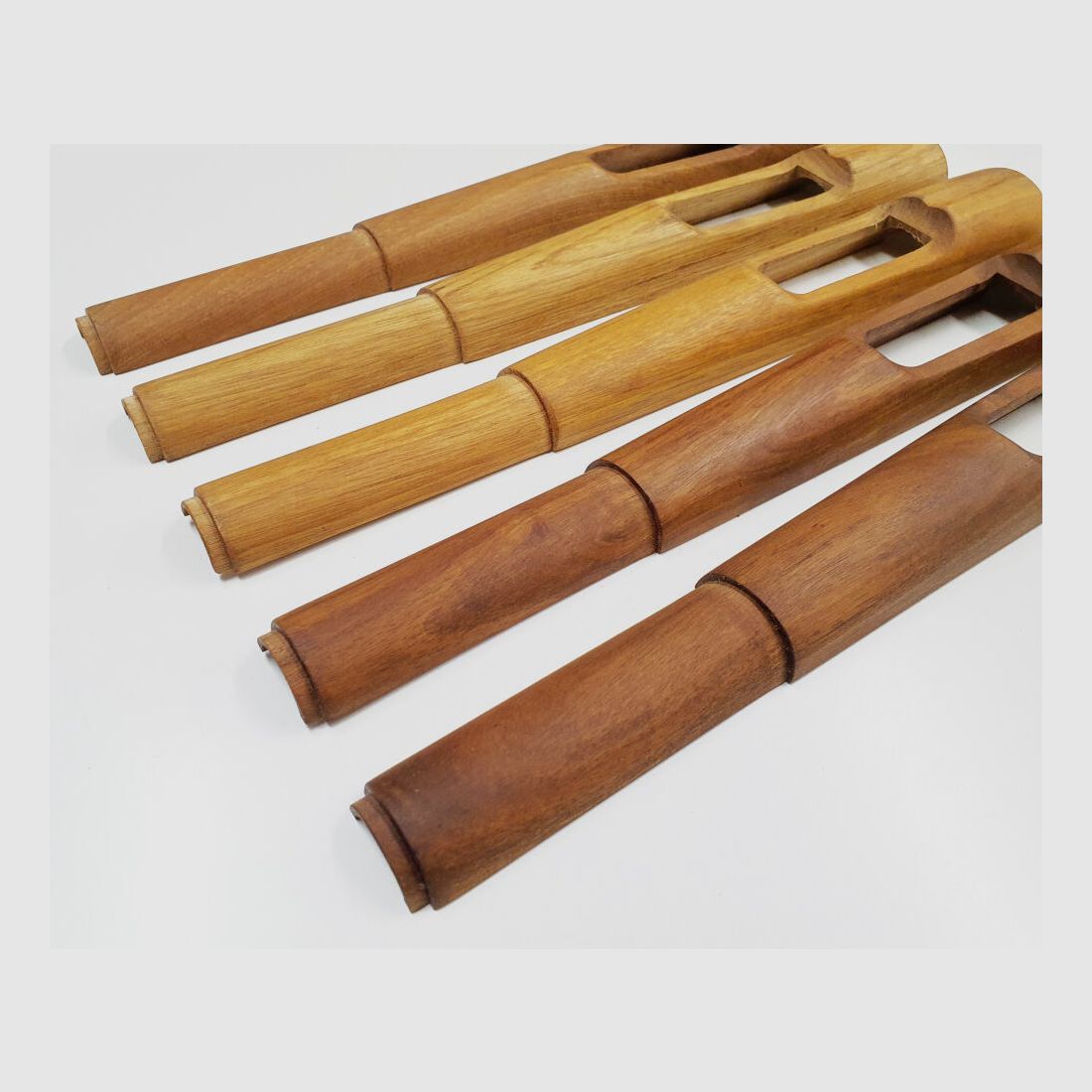 Protection de main / bois supérieur pour fusil G33/40 carabine de montagne fabrication neuve Protection de main / bois supérieur pour fusil G33/40 carabine de montagne fabrication neuve