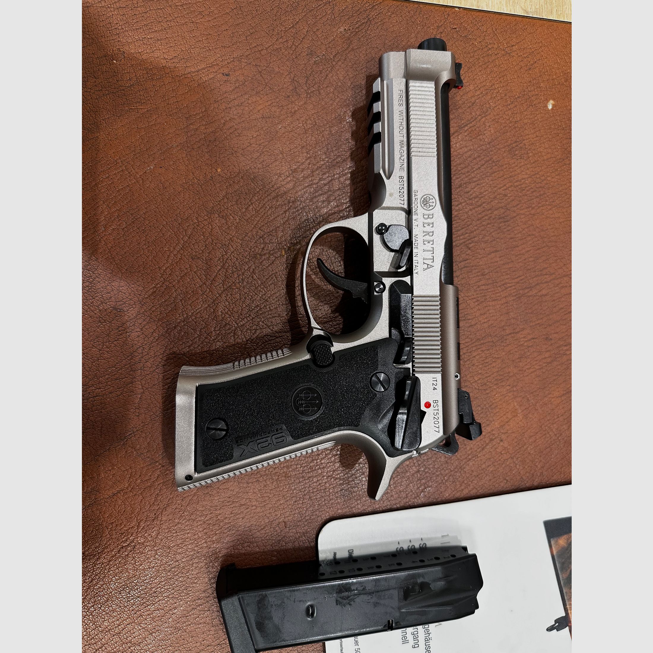 Beretta 92X Performance OR mit Red Dot Holosun