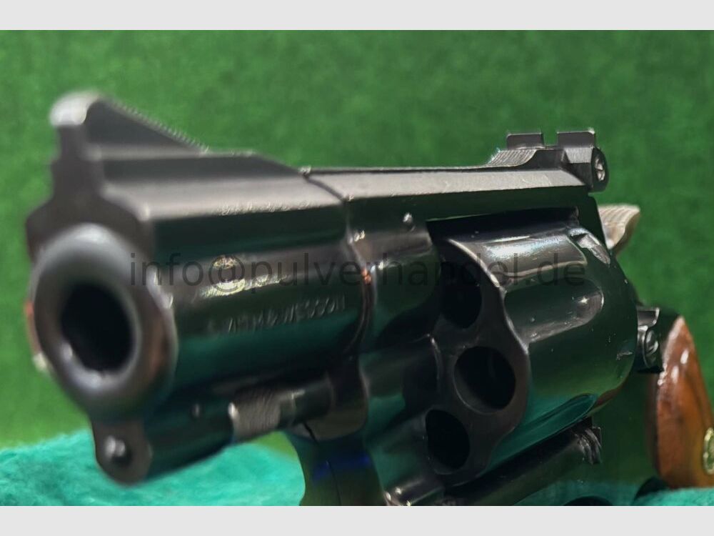 Smith & Wesson 15-3 jak nowy, 6 strzałów, uchwyty z prawdziwego drewna