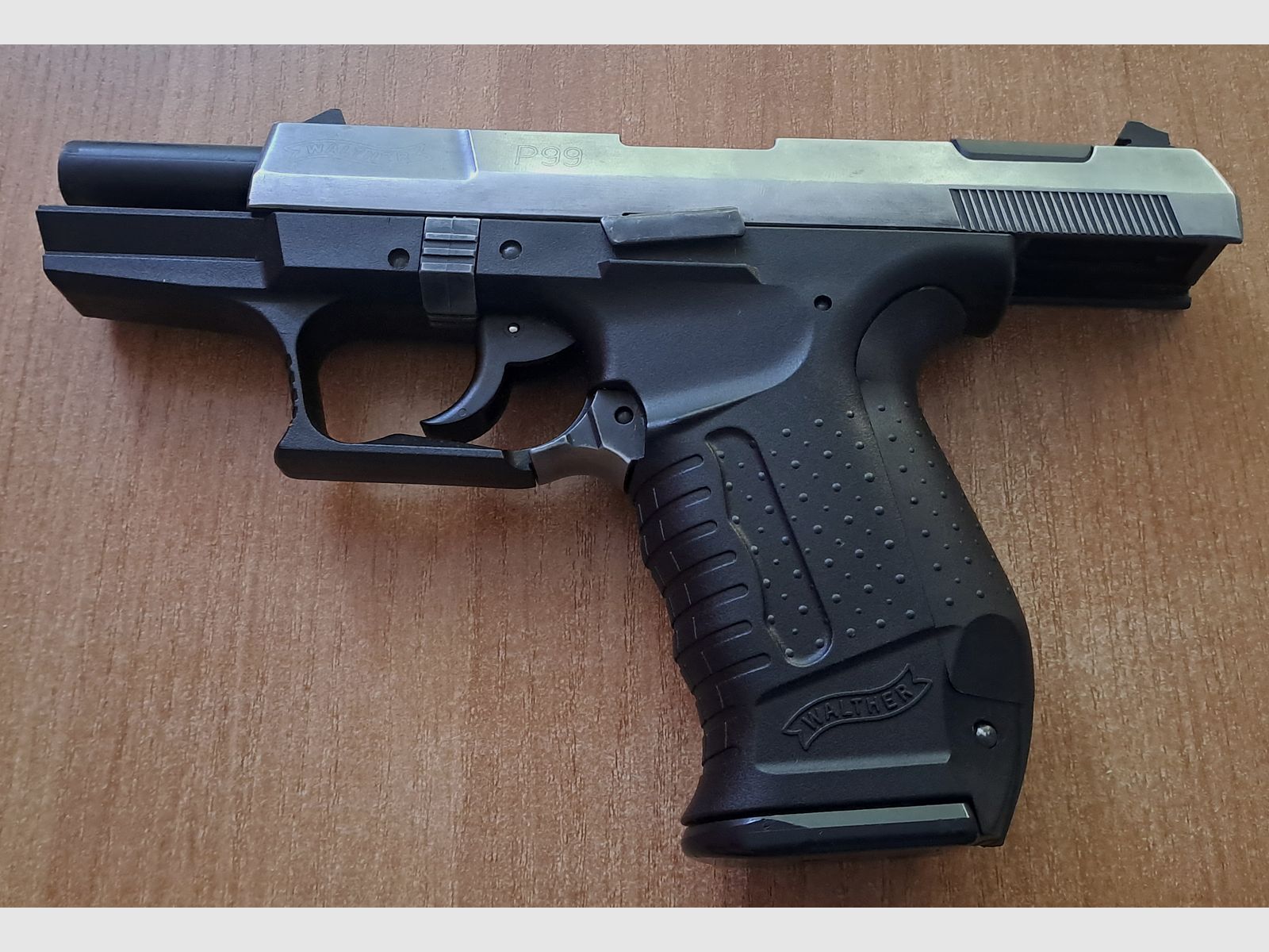 Walther P99- Cal. 9 mm blank/ PTB 637