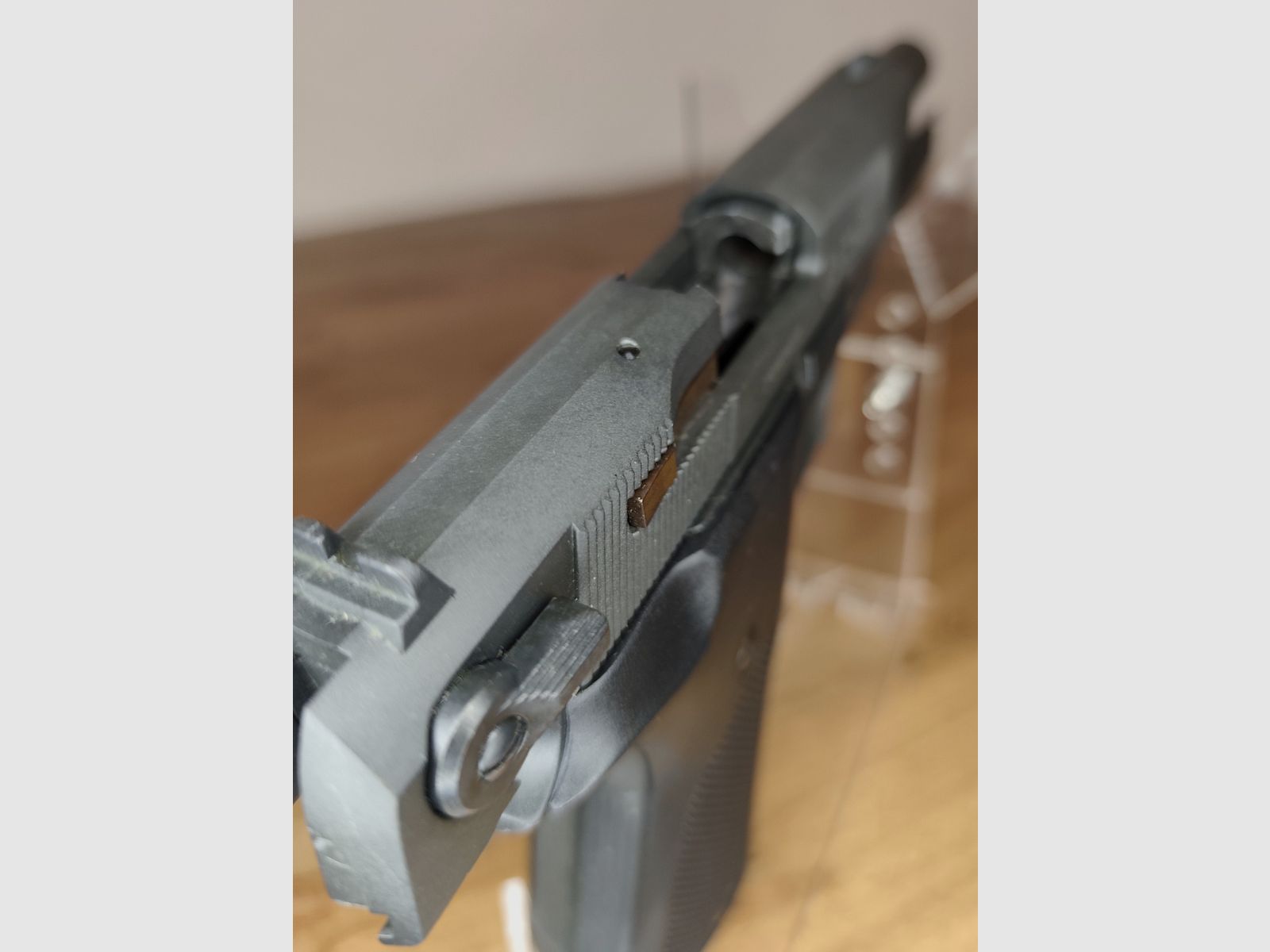 Walther P 88 Compact 9mm 2xMagazin schwarz PTB 764 Neuwertig Silvester-Set 25xPyro Effekte+50 Schuss Munition P.A.K.