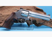 Smith & Wesson 686 Target Champion