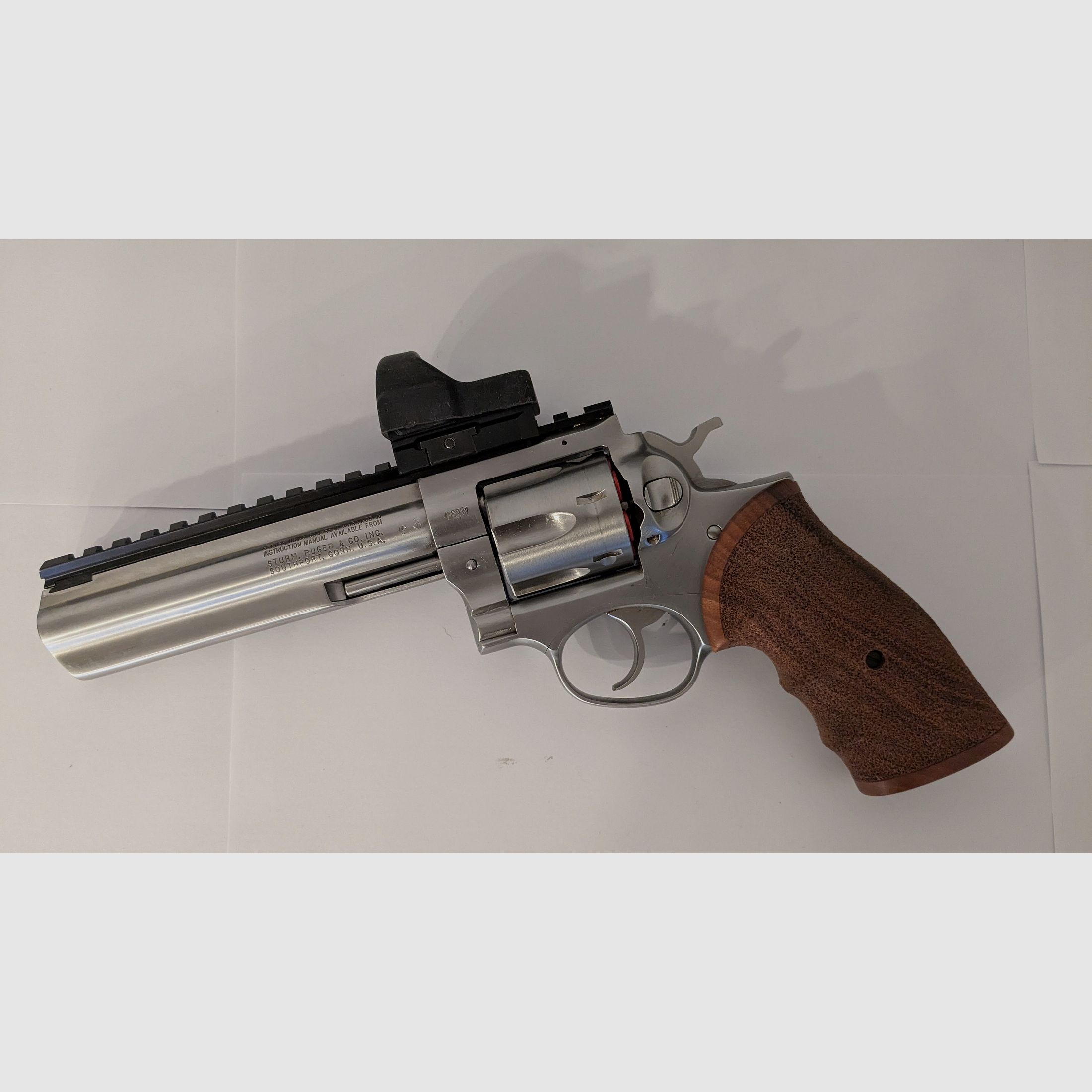 Ruger GP 100 Red Dot