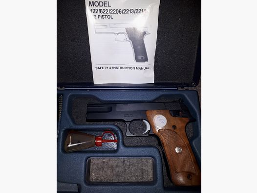 S&W small caliber pistol Model 422