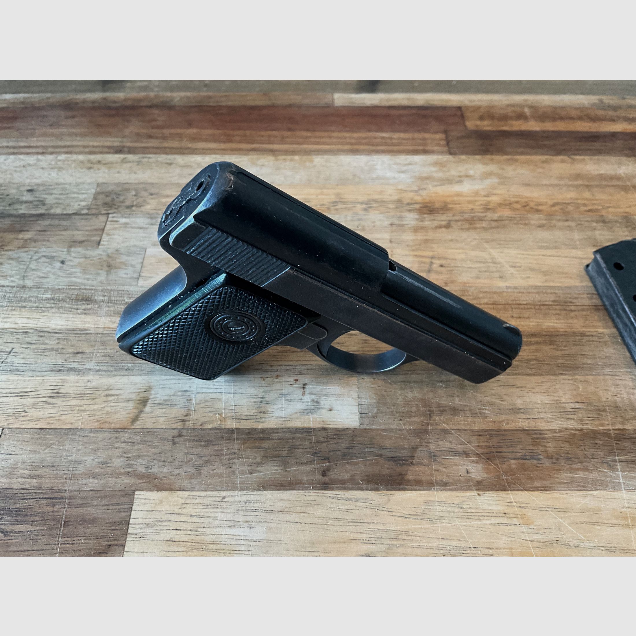 Walther Modell 9