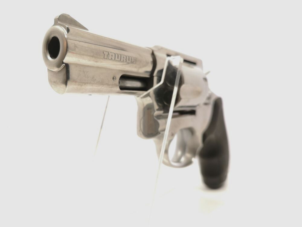 Taurus 606