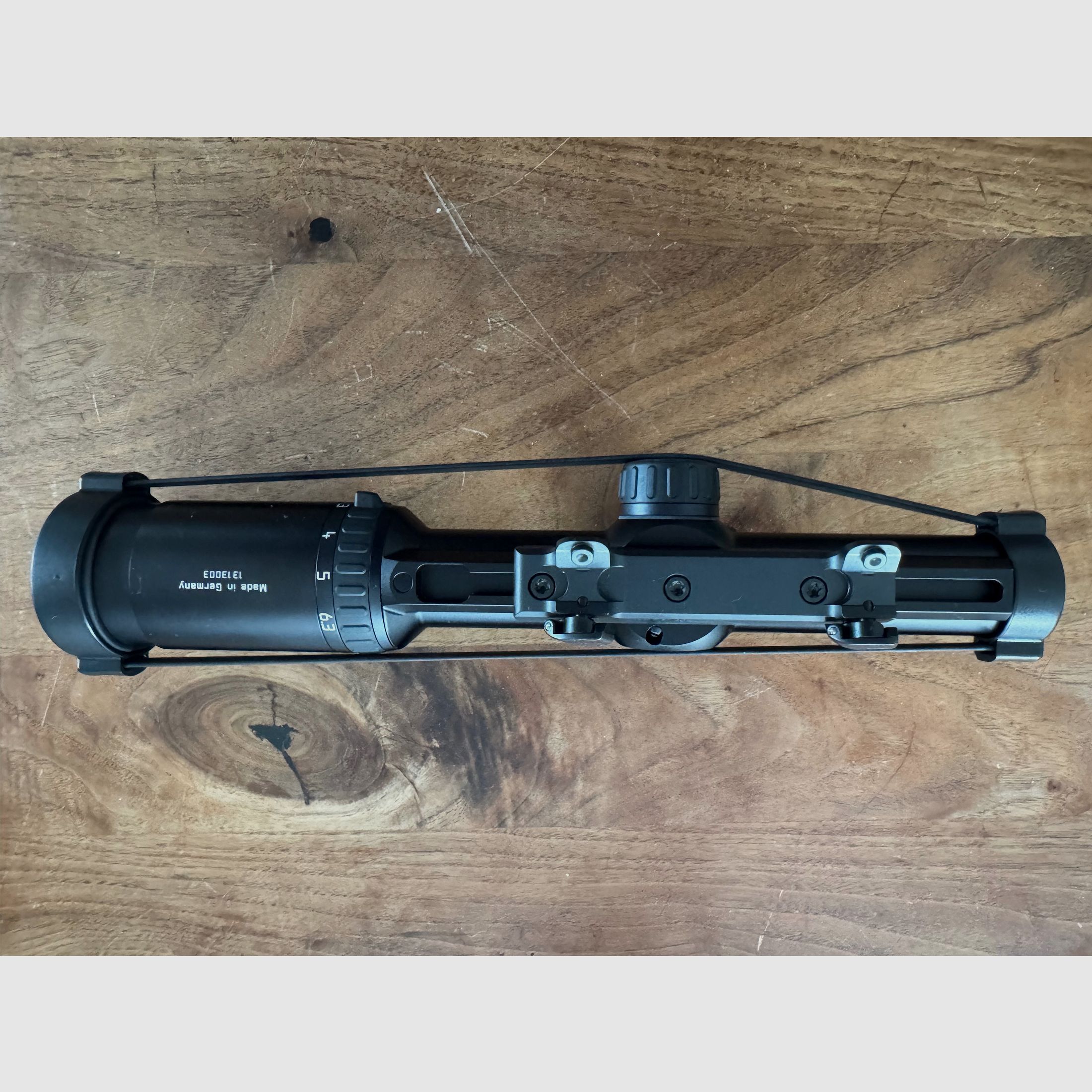 Leica Magnus 1-6,3x24 i L-4A mit Schiene + Blaser Sattelmontage – neuwertig