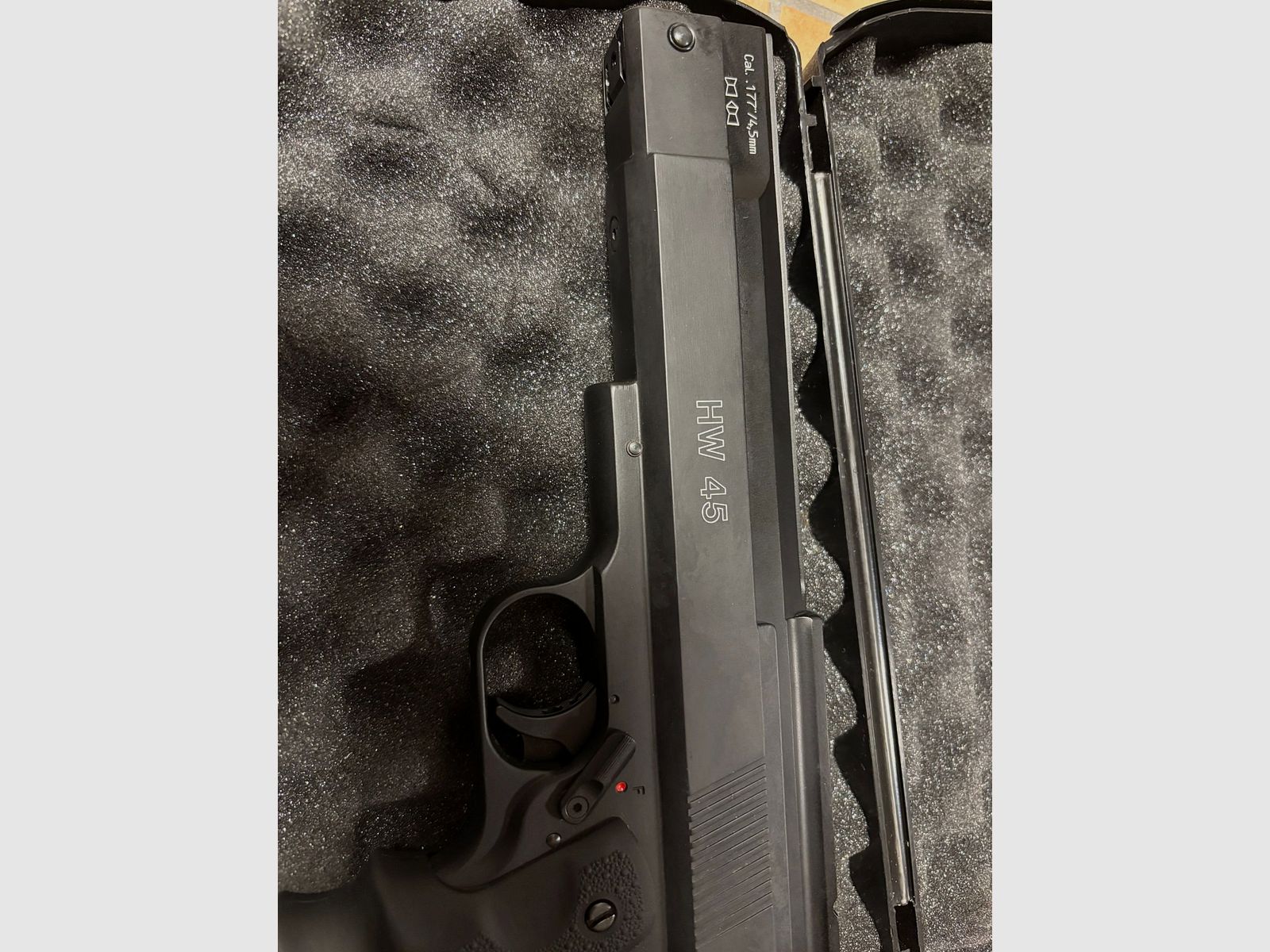 Weihrauch HW 45 – 4,5 mm – inkl. Koffer & Diabolos