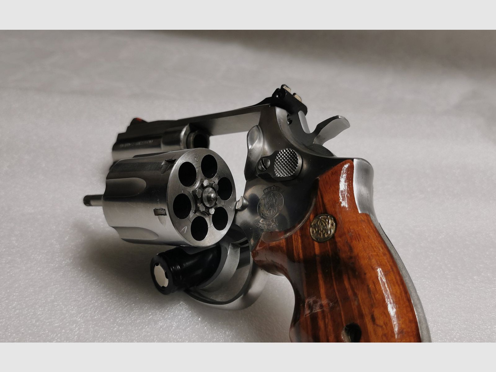 Revólver Smith & Wesson Modelo 686, Cal. 357 Magnum, 2,5 pulgadas, modelo especial