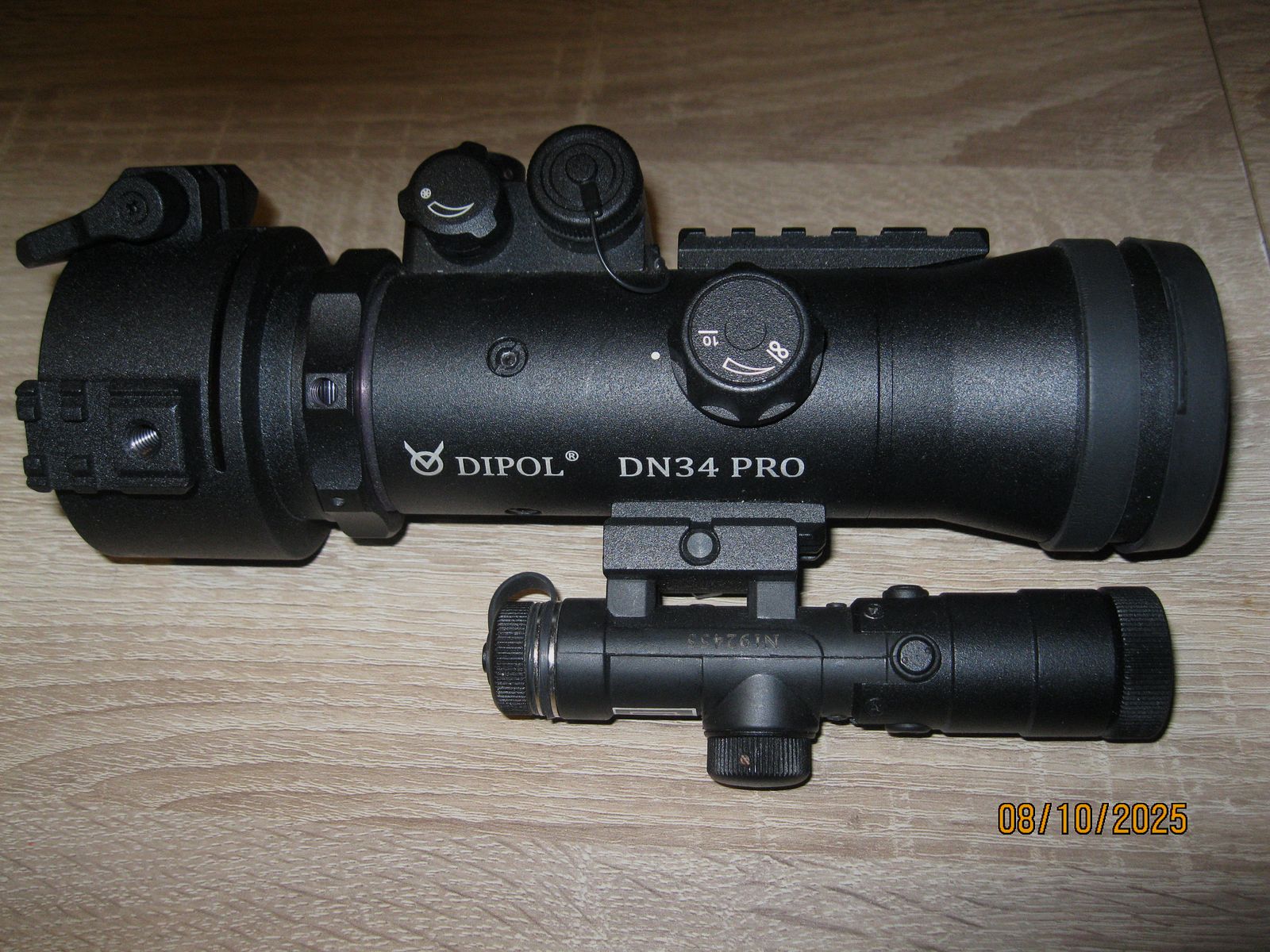 Appareil de vision nocturne DN34 PRO. Comme neuf. Image verte.