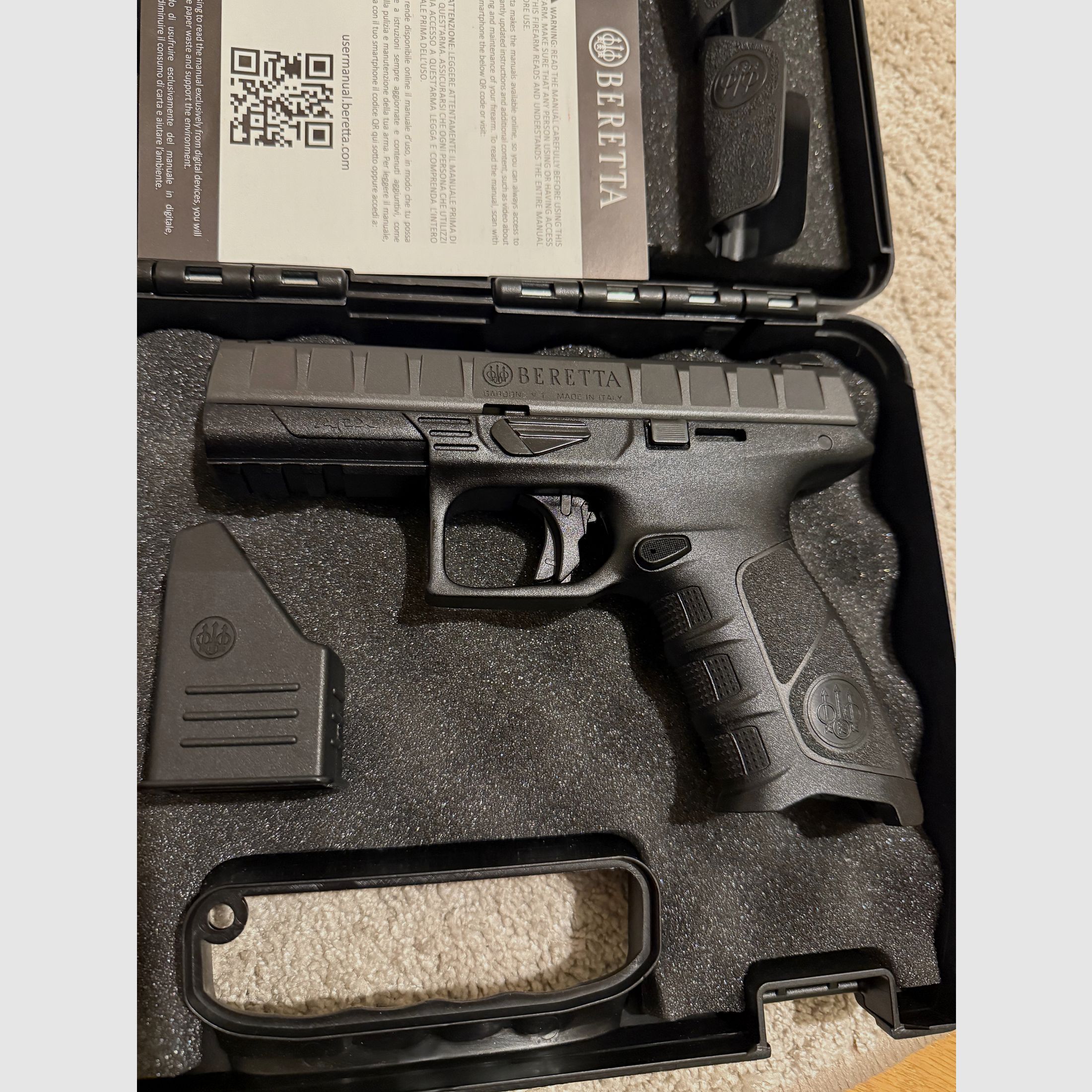 Beretta APX 9x19 Pistole wie NEU 9mm Luger