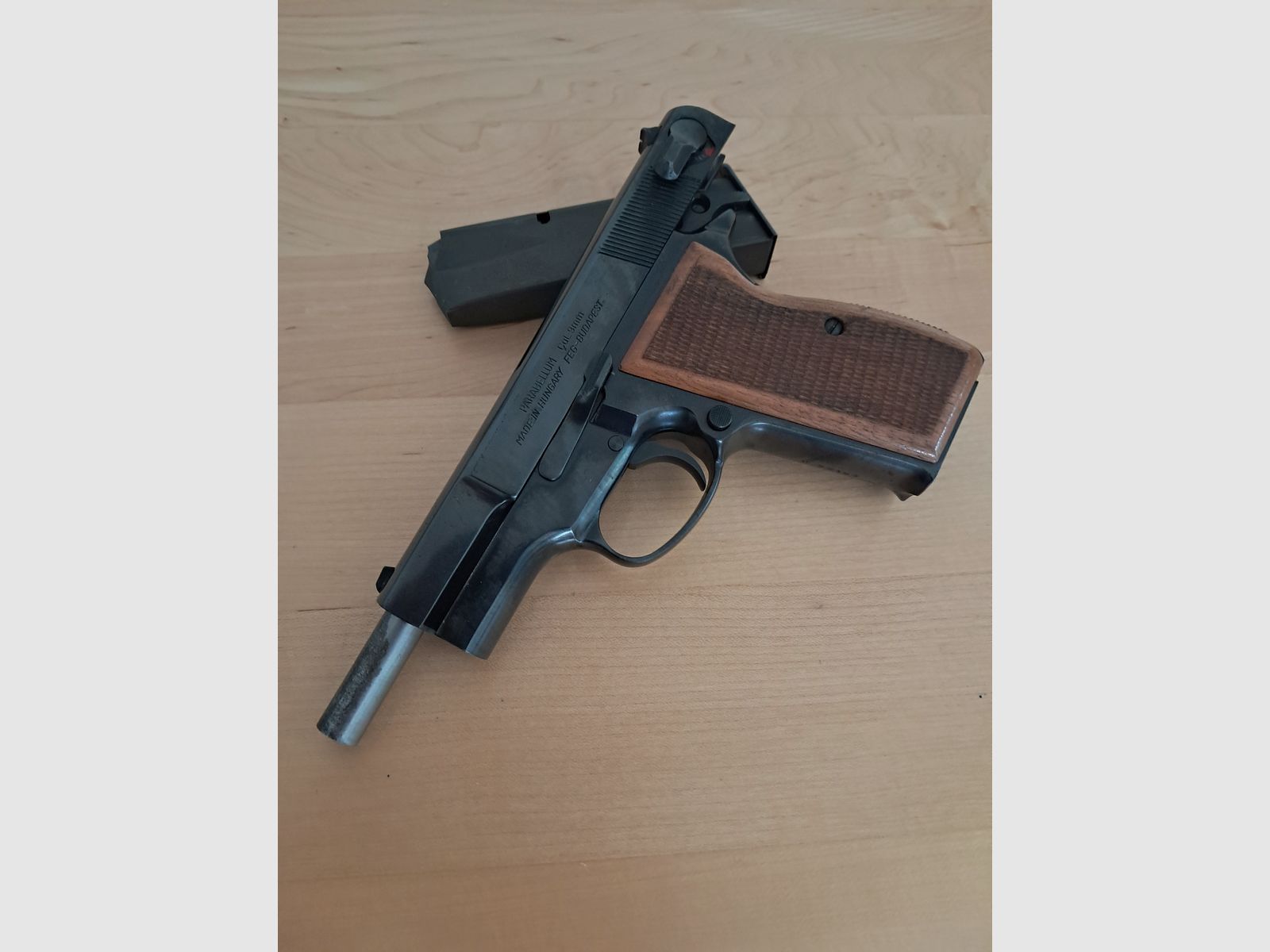 FEG  DA 90 (Baugleich mit Mauser 90 DA) 9mm Para (Luger)