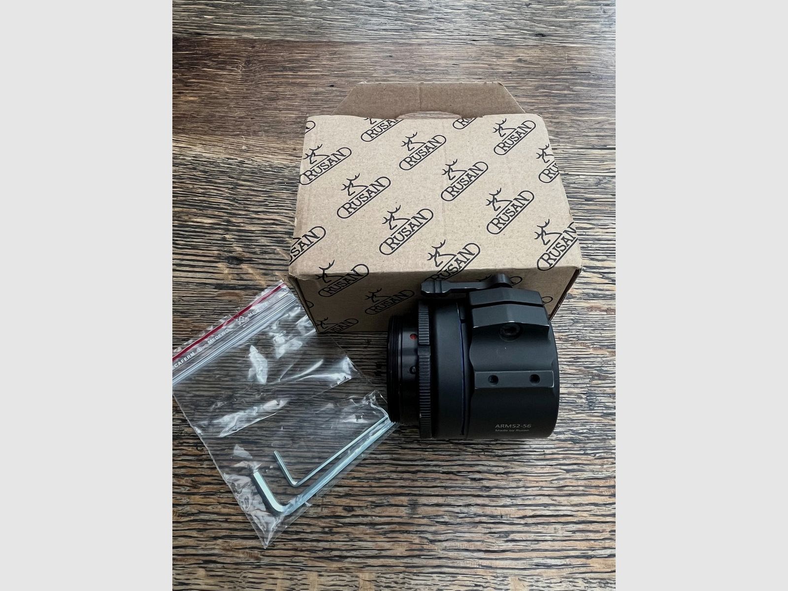 HIKMICRO Cheetah C32F 940nm digitales Nachtsicht-Monokular inkl. Rusan Adapter.